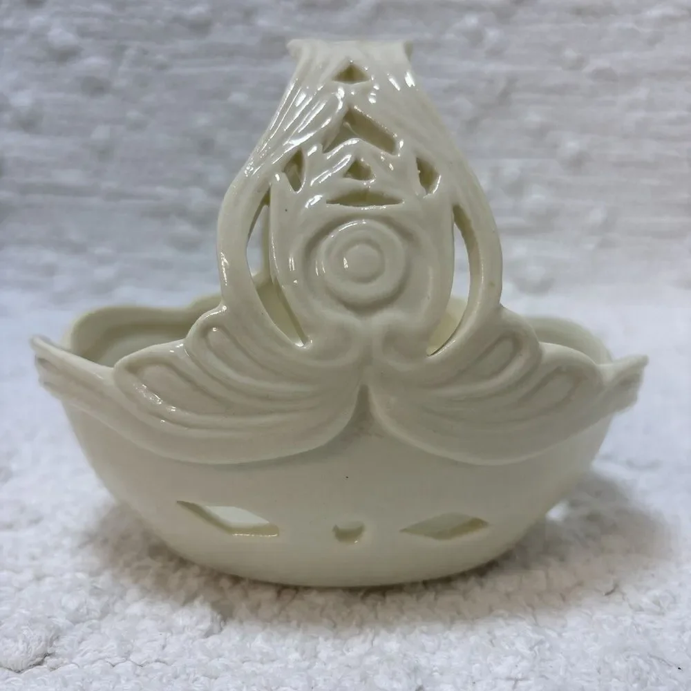 Small White Ceramic Trinket Basket with Handle Ornate Filigee 5.5 x 4.5 inch